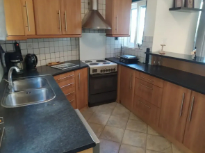 Marousi Comfy Apartment With Balcony