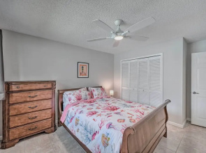 9 Mi to Dtwn Ft Myers: Cape Coral Home