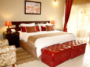 2Ten Hotel