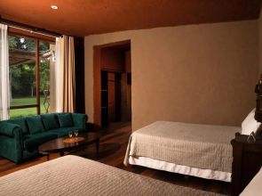 De Sol y Barro Sanctuary Lodge