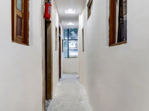OYO 61295 Hotel Mayashri