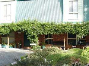 Pelican Bay Bed and Breakfast