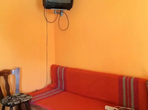 Leander Apartmanház