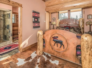 Moon Rider Ski Chalet