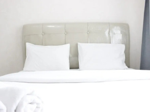 Pleasant 1BR Apartment at Parahyangan Residence