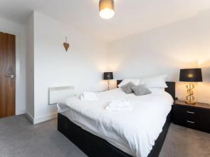 Beautiful Apartment Worcester - Amazing Location Parking