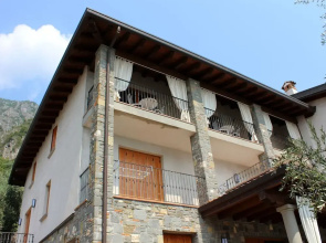 Apartment by Lake Iseo With Stunning Views