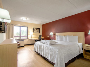 Red Roof Inn PLUS+ Miami Airport