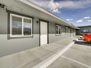 Updated Hawthorne Apartment, 12 Mi to Walker Lake!