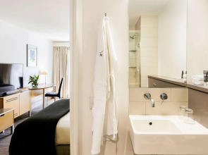 Novotel Queenstown Lakeside