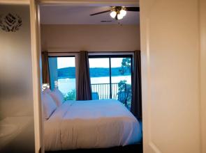 2 Bedroom Lake View Villa - Unit 201