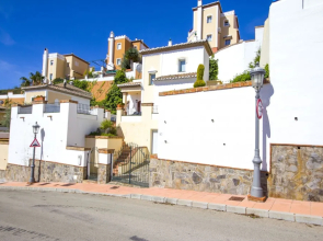 Nerja Spain Flats - V6 Tamango Hill