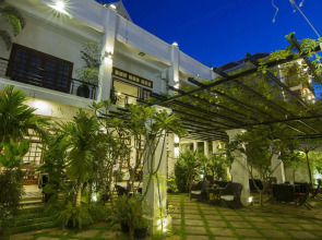 Apsara Centrepole Hotel