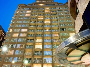 Mantra 2 Bond Street Sydney