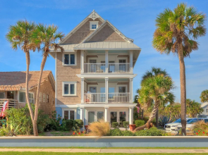 Ground Floor Near the Beach - Sleeps 6 - 2 Bedroom