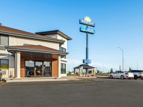 Days Inn by Wyndham Mitchell SD