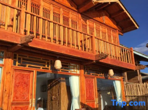 Lugu Lake Yuanrongju Lake View Inn