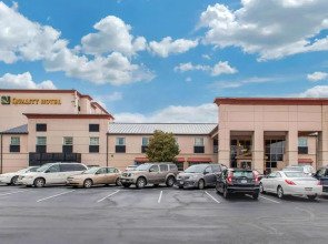 Crowne Plaza Cincinnati-Blue Ash Hotel