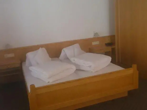 Hotel Höllroah