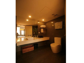 Yi-Wu Commatel Hotel