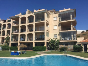 Sunny, Quiet And Spacious Apartment Nearby The Sea