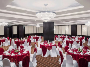 Mövenpick Grand Al Bustan Dubai