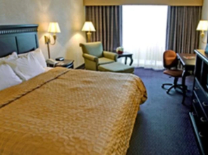 Clarion Inn & Suites By Hampton Convention Center