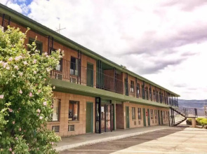 Battle Mountain Inn