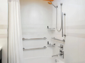 Courtyard by Marriott New York Manhattan / Central Park