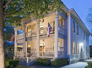 Brackenridge House Bed & Breakfast