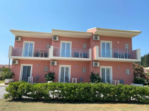 Megali Beach Nikos