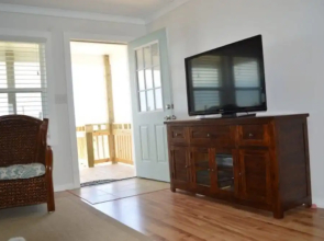 McDiarmid - 6 Br Home