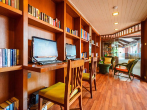 Seaview Patong Hotel