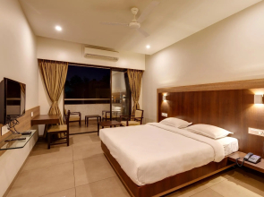 Hotel Classic Mid Town , Kolhapur