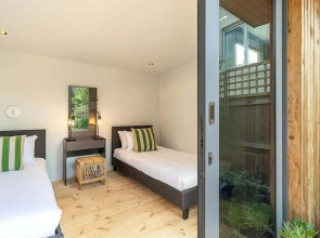 Luxury Eco Home With Garden Cottage - Houtbay