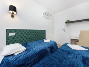 UNIT Warszawa Centrum Room by Metro Rondo ONZ