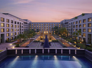 Grand Hyatt Mumbai Hotel and Serviced Apartments