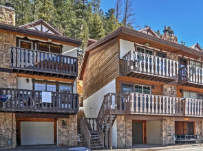 Red River Home w/ 2 Balconies - 1 Block to Main St