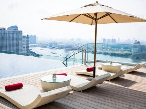 Anantara Riverside Bangkok Resort