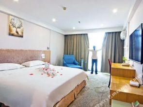 7+1 Business Hotel (Anqing Yanjiang Road)