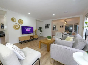 6 Bedrooms Contemporary Home Mill Park near SC