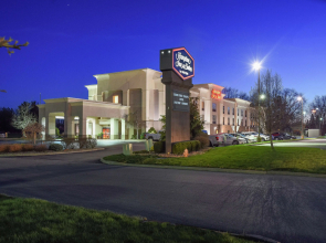 Hampton Inn & Suites Youngstown-Canfield