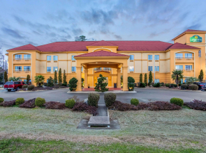 La Quinta Inn & Suites by Wyndham Fultondale Birmingham N