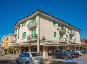 Downtown Apartment by the Beach