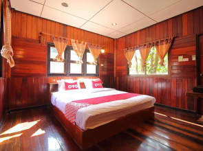 OYO 476 Ban Rimnam Resort