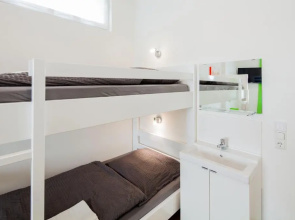 SecondHome Esslingen - Very nice and large holiday apartment near historic city centre, B W1-2