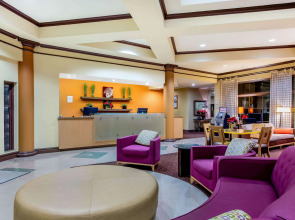 La Quinta Inn & Suites by Wyndham Raleigh Crabtree