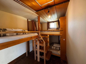 Roku Hostel Hiroshima