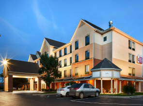 Best Western Plus Kalamazoo Suites