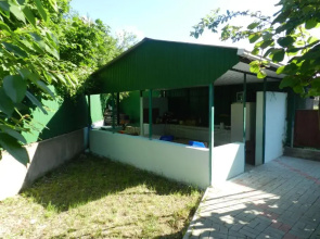 Guest House on Sportivnaya 1a